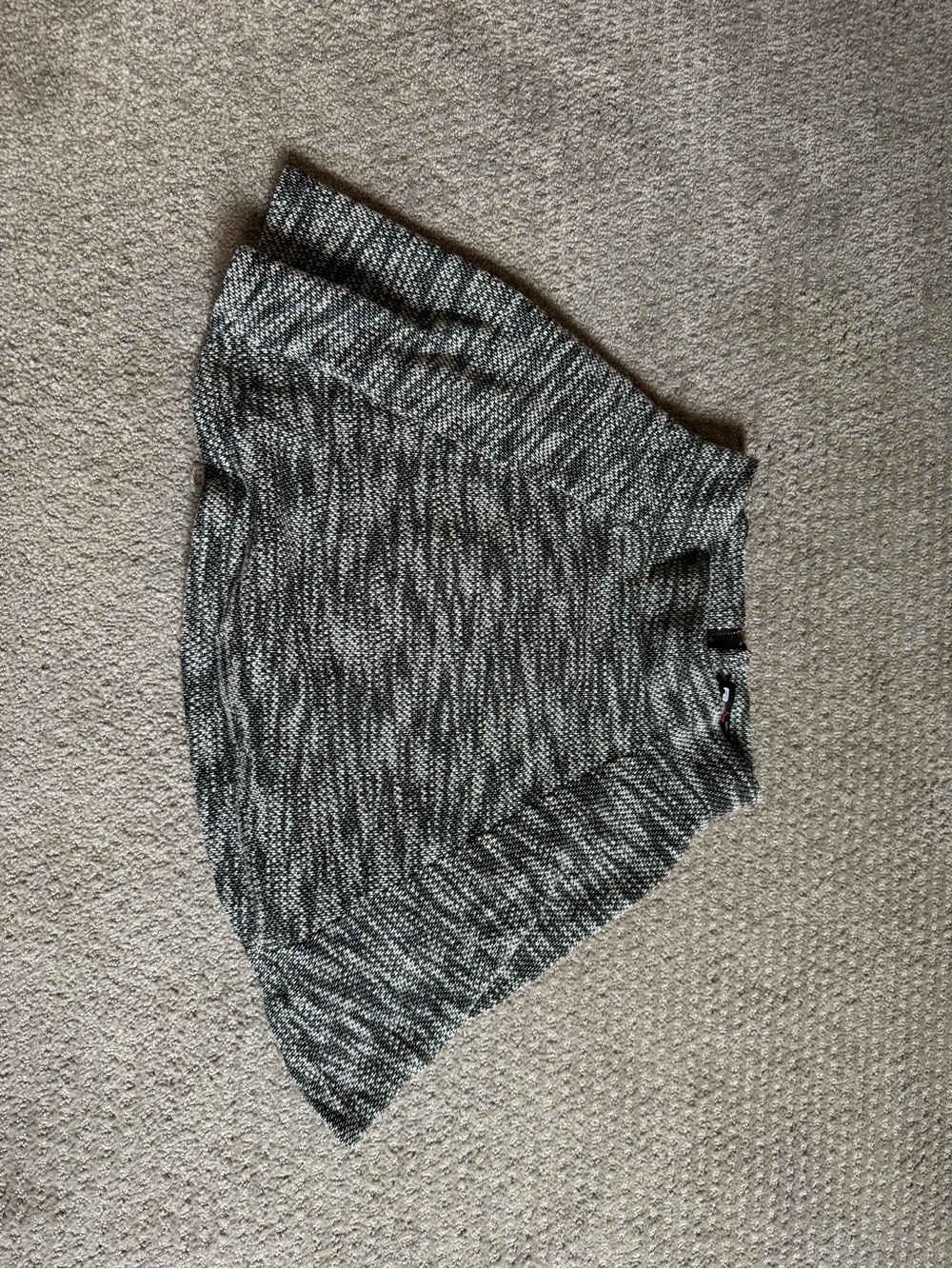 Textured Gray Knit Mini Skirt with Stretch Waistband